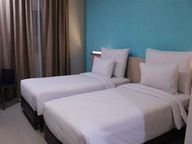 Hotel Mutiara Mitra Reddoorz Padangsidimpuan Exterior photo