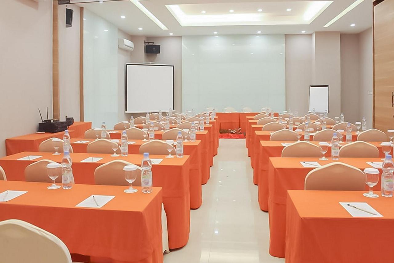 Hotel Mutiara Mitra Reddoorz Padangsidimpuan Exterior photo